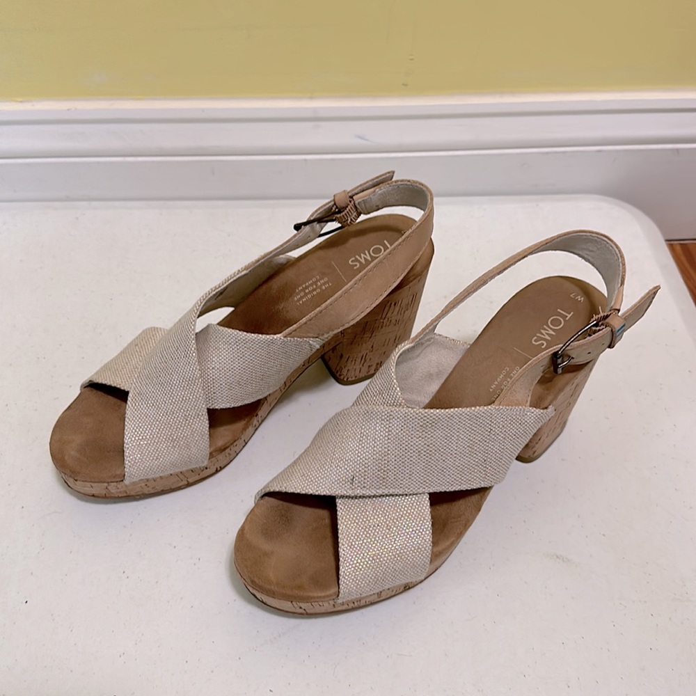 TOMS Biza Tan Crossed Strap Block Heel Sandals